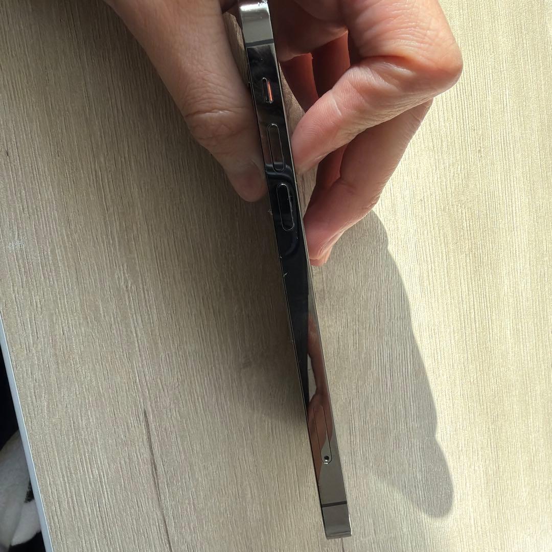 Apple iPhone 12 グラファイト 128GB