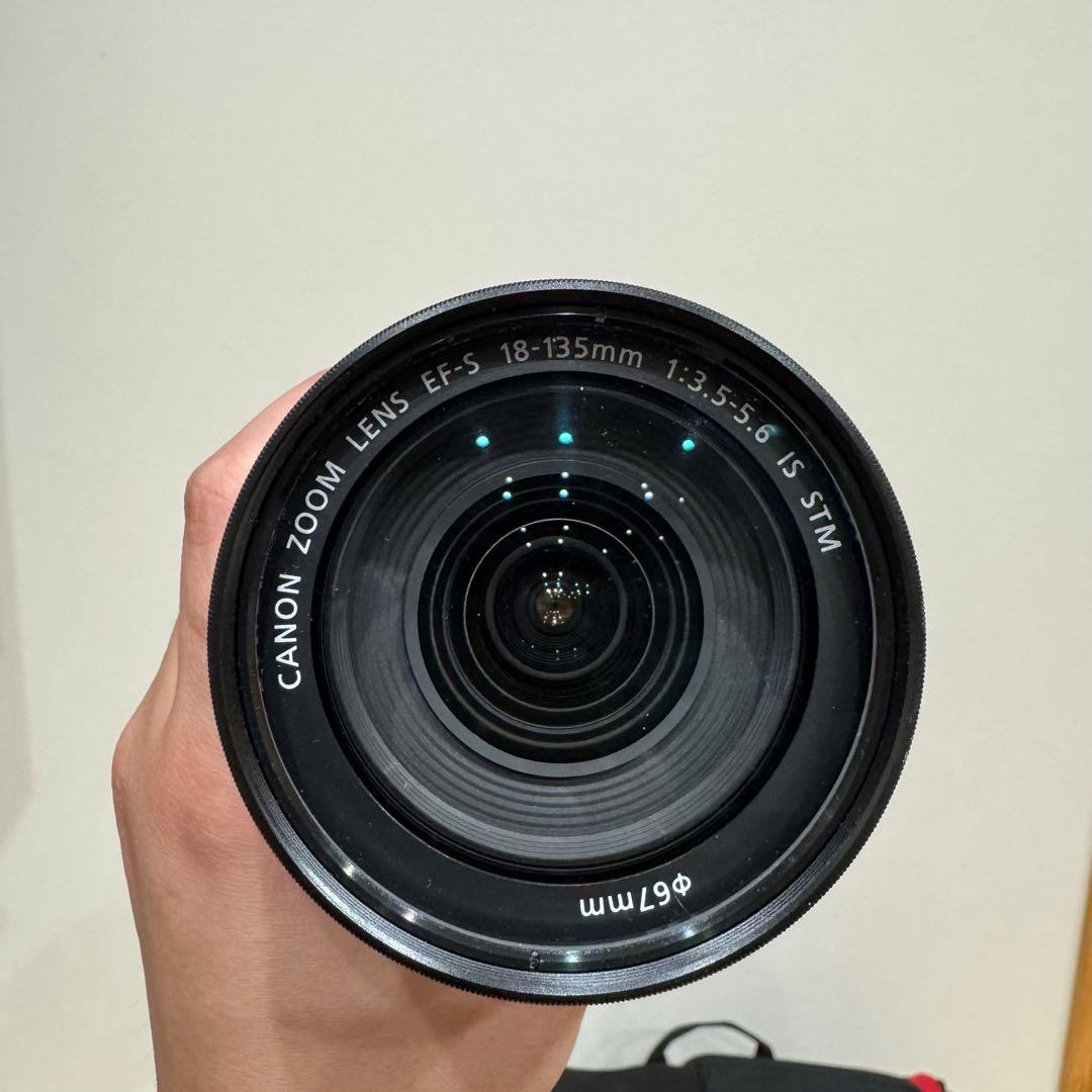 CANON EOS 70D キャノン　EFS18-135mm