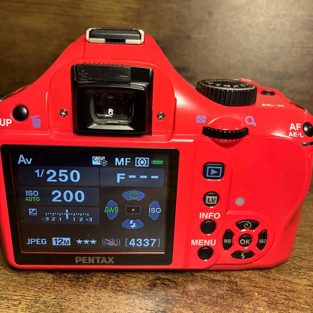 PENTAX K-x レッド レンズ付き