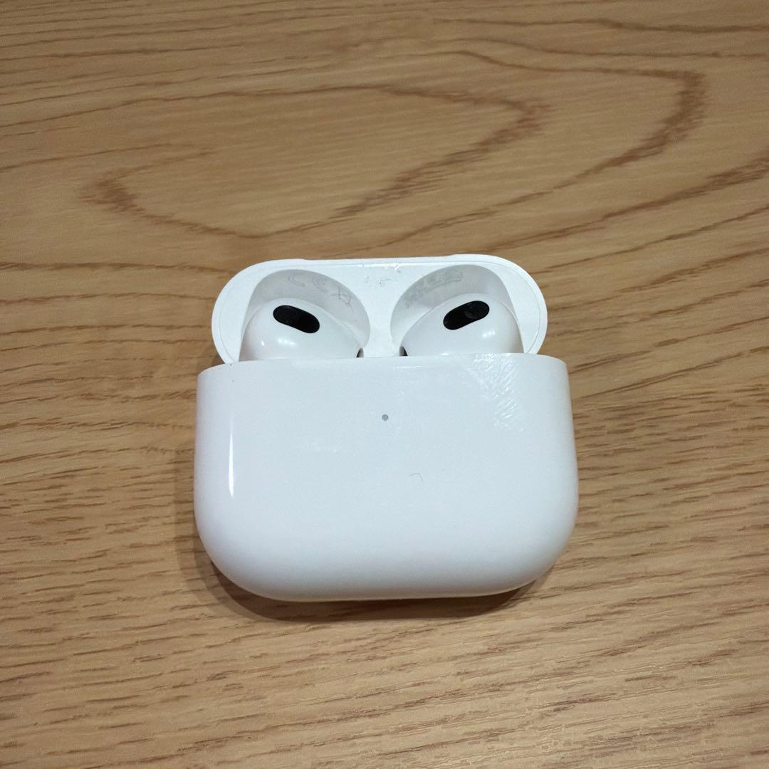 【早い者勝ち！】AirPods3 本体 ホワイト ワイヤレスイヤホン