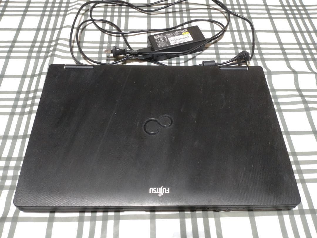 ノートパソコン LIFEBOOK A561/C　SSD換装済み