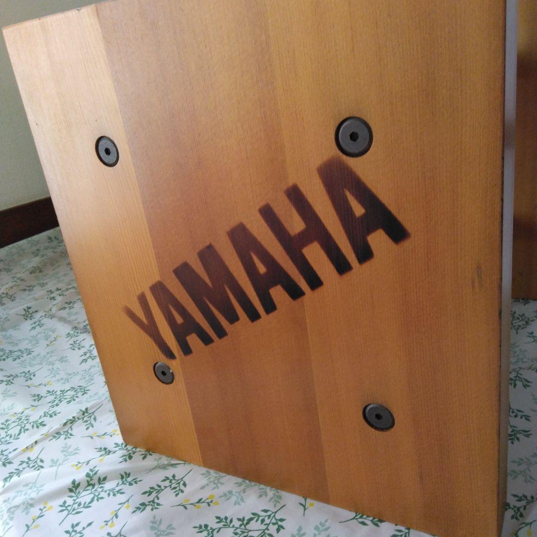 YAMAHA スピーカー スタンド。