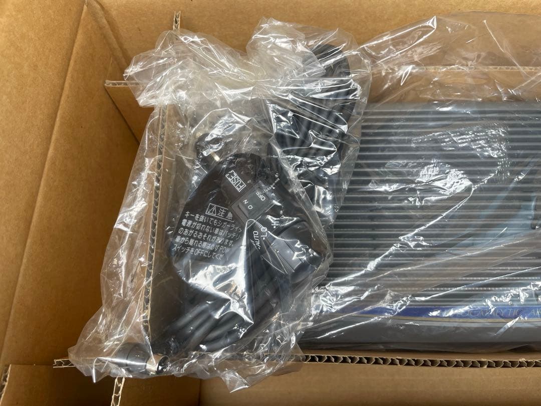 ダイキン　光クリエール　ACF12AJ 車載用脱臭機 高効率センサー搭載