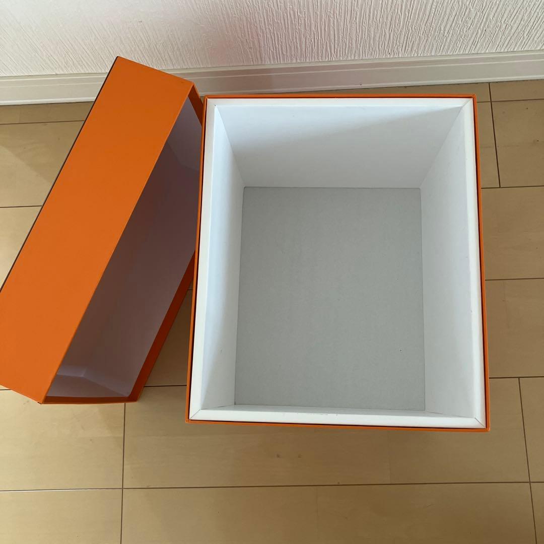 HERMÈS 特大オレンジ ギフト箱　空箱