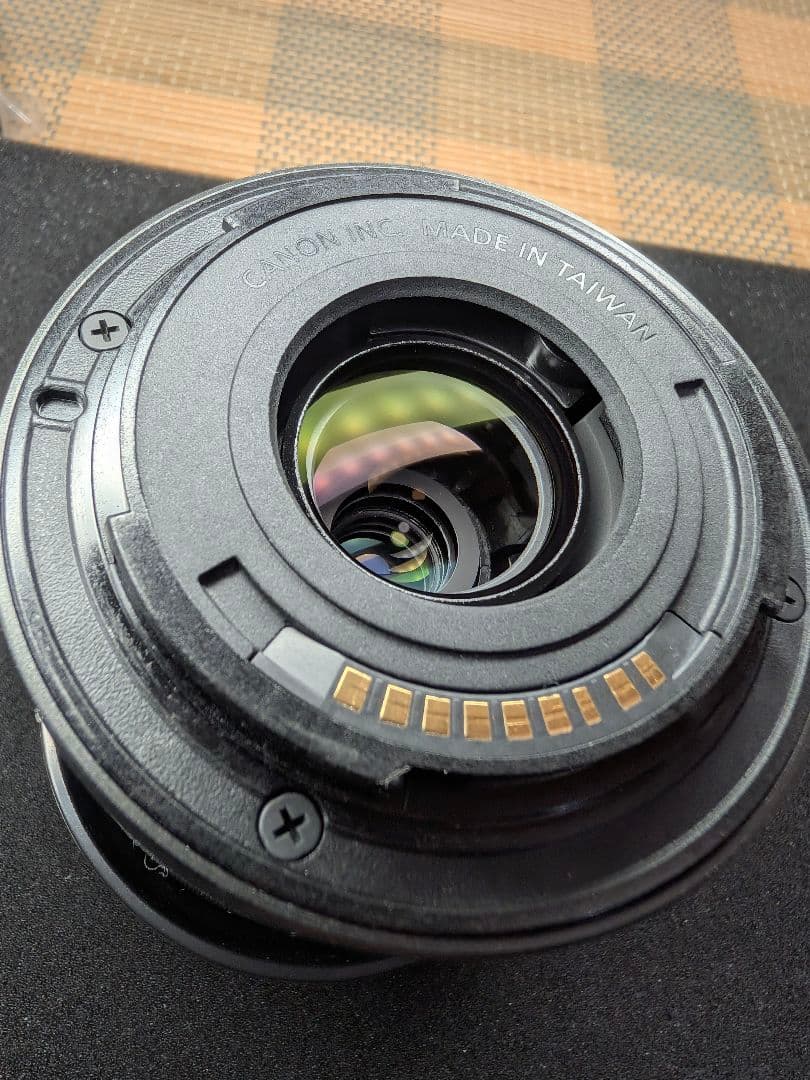 Canon EOS ミラーレスカメラ 55-200mmレンズ付き