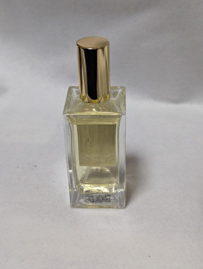 アールフレグランスブラックウードオードパルファン50ml