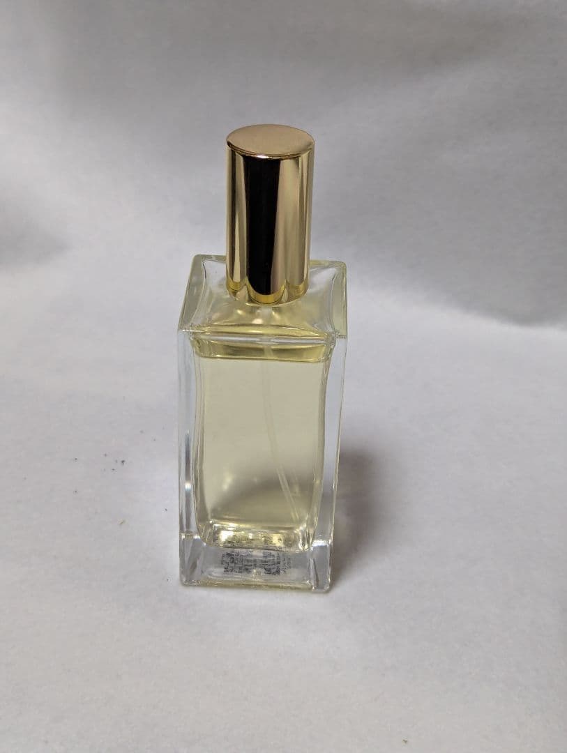 アールフレグランスブラックウードオードパルファン50ml