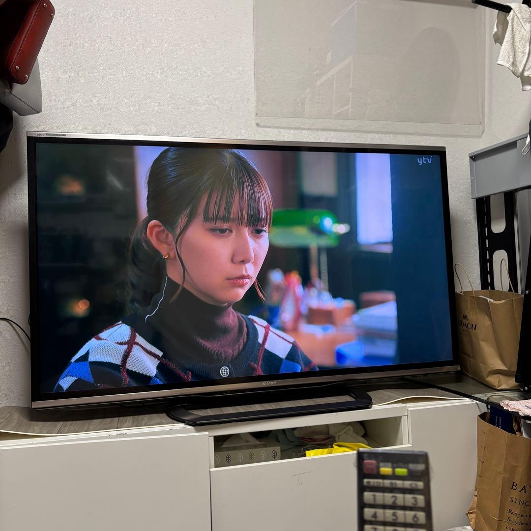 大阪！SHARP AQUOS クワトロン　60型