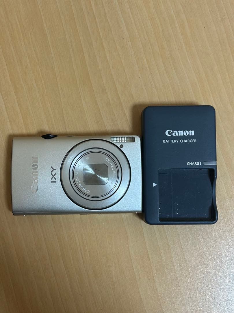 Canon IXY 600F キャノン　デジカメ