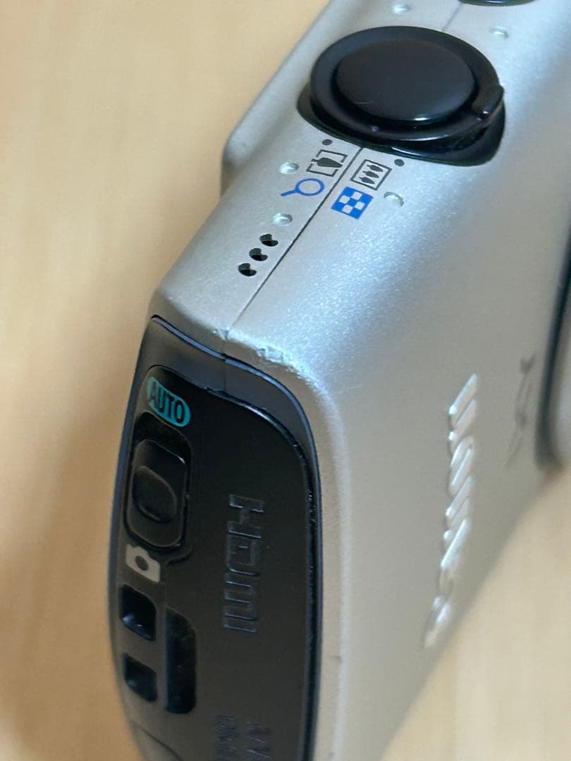 Canon IXY 600F キャノン　デジカメ