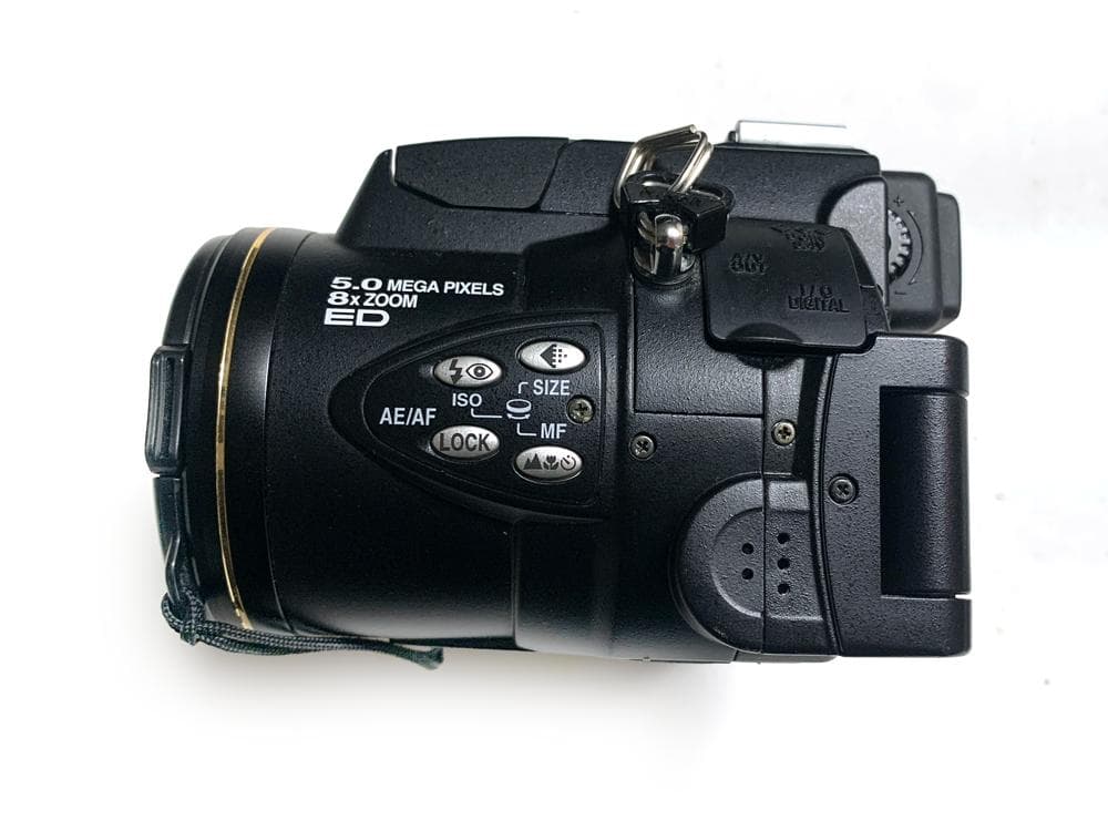 デジタルカメラ NIKON COOLPIX E5700 + MB-E5700