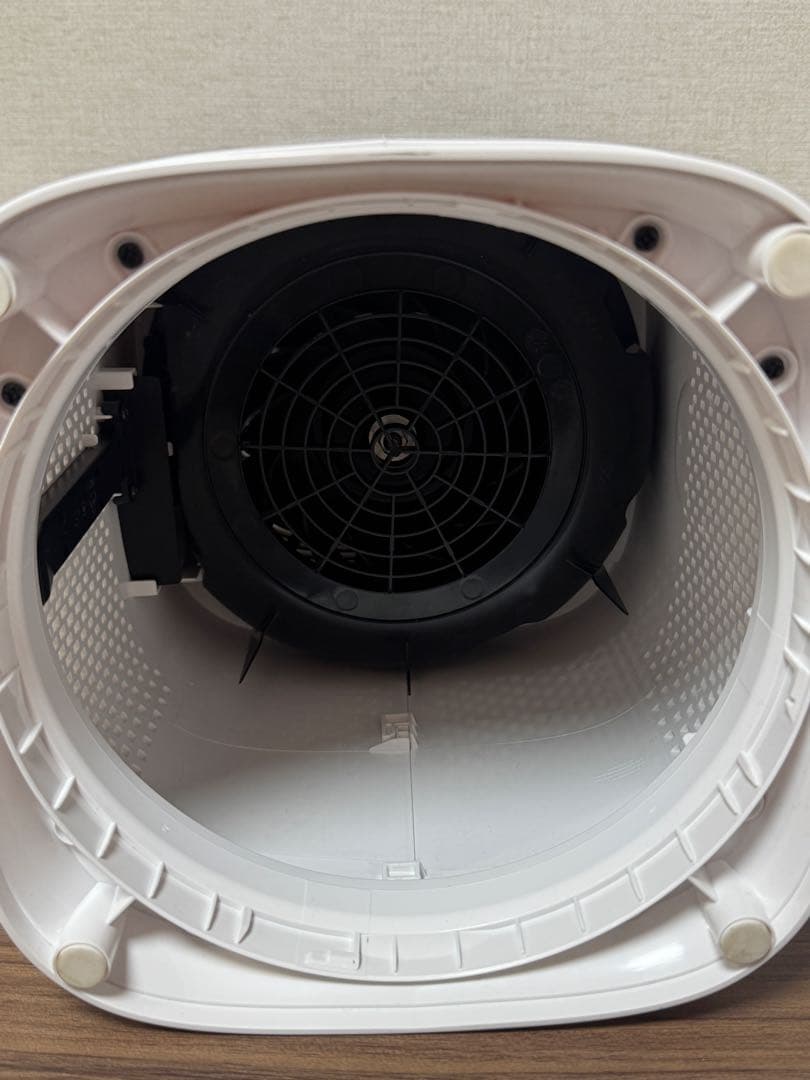 未使用　アイリスオーヤマ　空気清浄機　IAP-A25-W 2023年