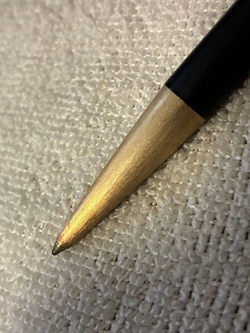 ◾️MONT BLANC モンブラン◾️ハンマートリガー式ボールペン◾️黒／金色◾️