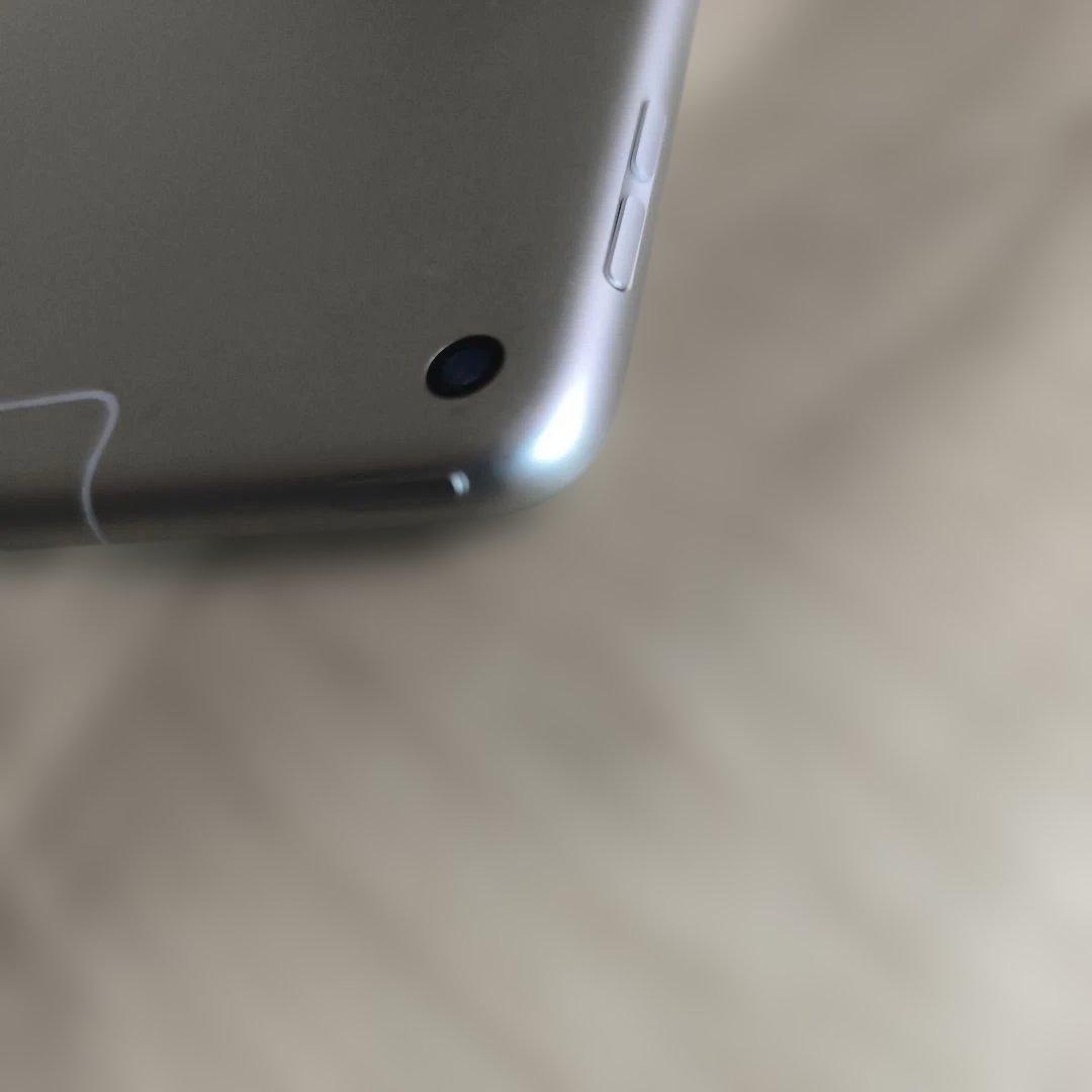 超美品　iPad Air第3世代/64GBWi-Fiモデル＋Cellul