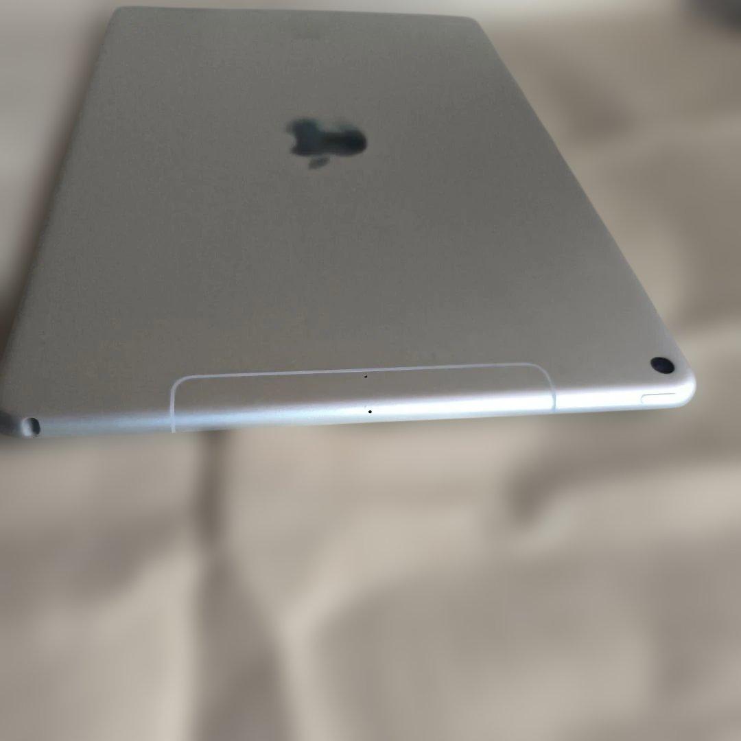 超美品　iPad Air第3世代/64GBWi-Fiモデル＋Cellul