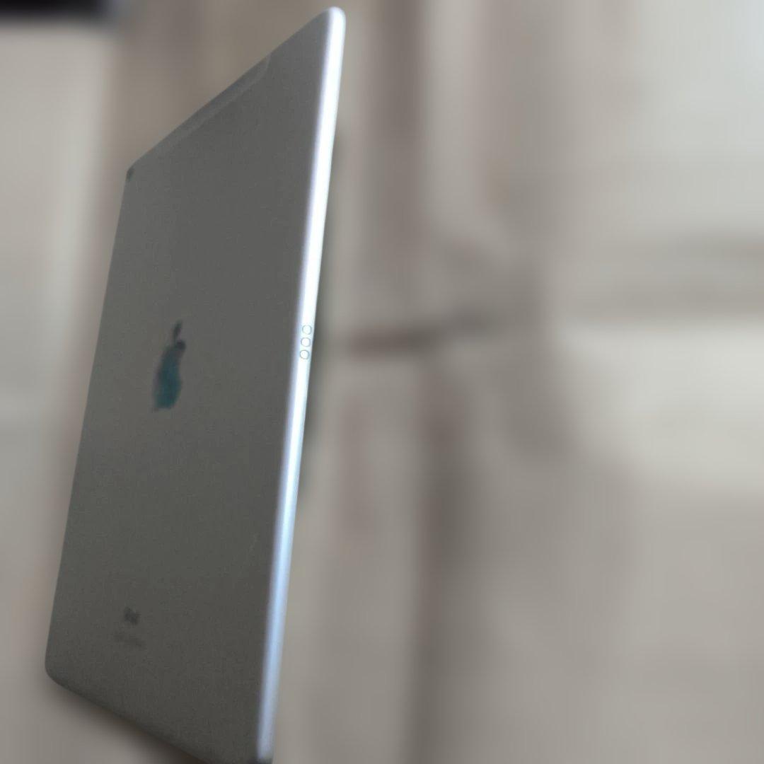超美品　iPad Air第3世代/64GBWi-Fiモデル＋Cellul