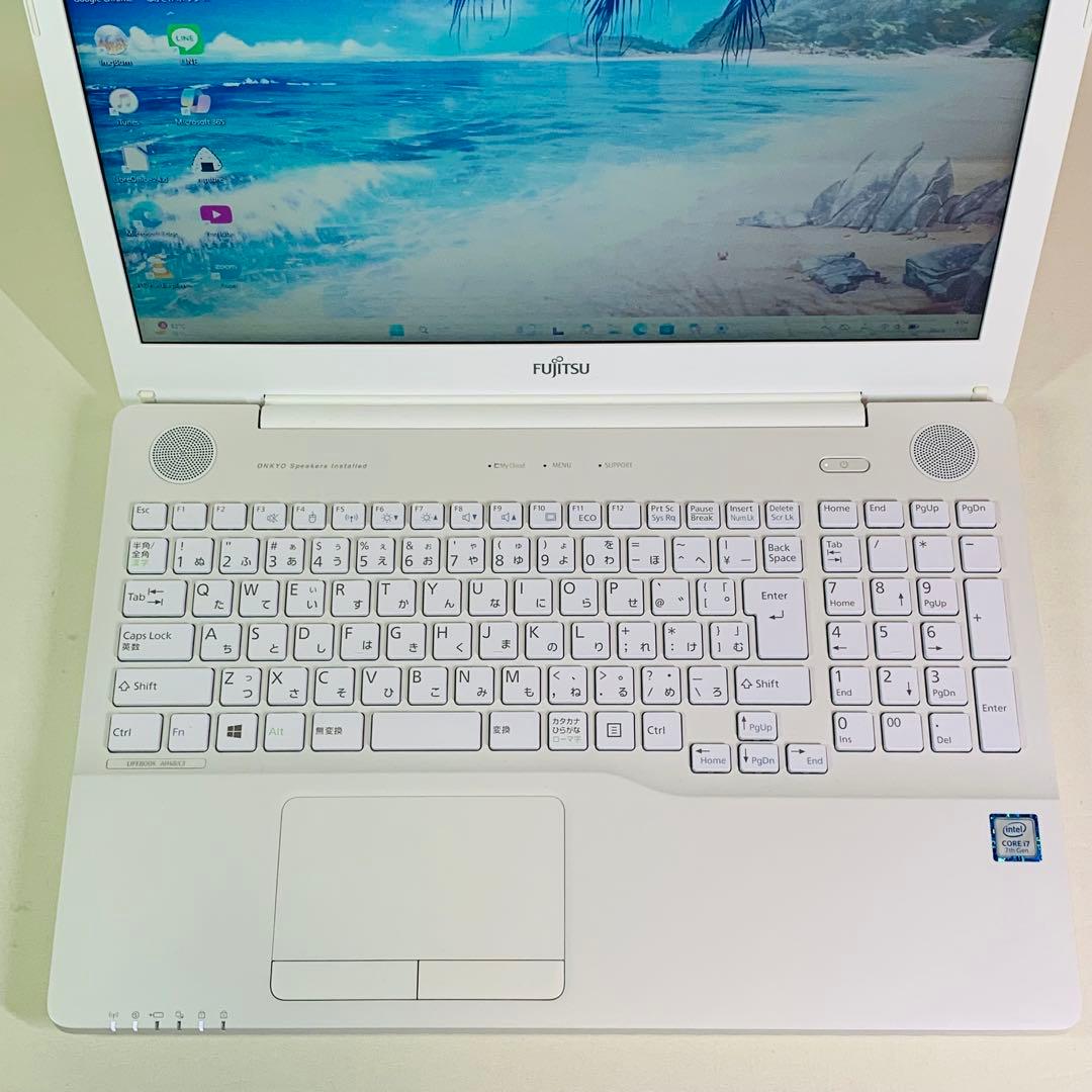 Core i7✨7世代✨SSD2TB✨32GB✨富士通✨ホワイト✨ノートパソコン