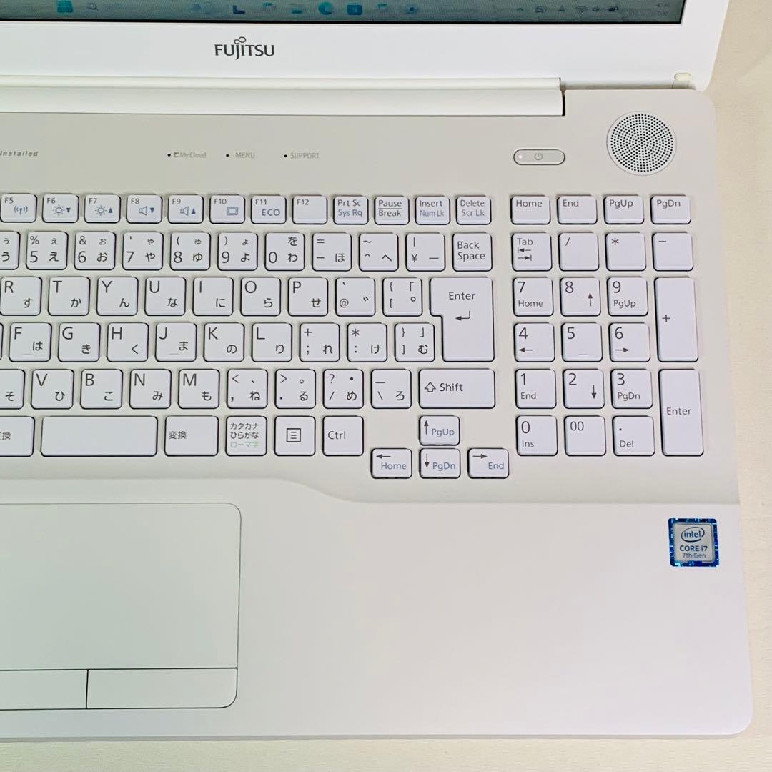 Core i7✨7世代✨SSD2TB✨32GB✨富士通✨ホワイト✨ノートパソコン