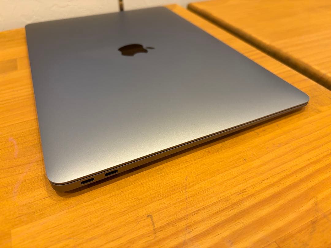 【美品】MacBook Air 13.3インチ A1932