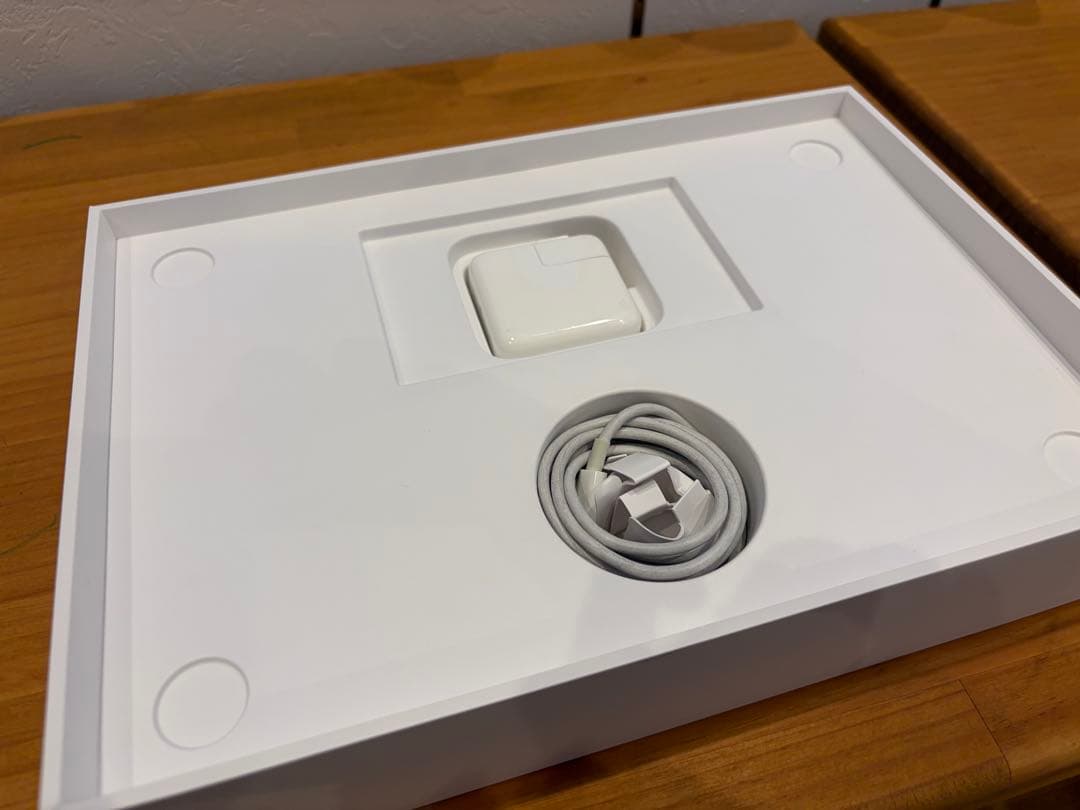【美品】MacBook Air 13.3インチ A1932