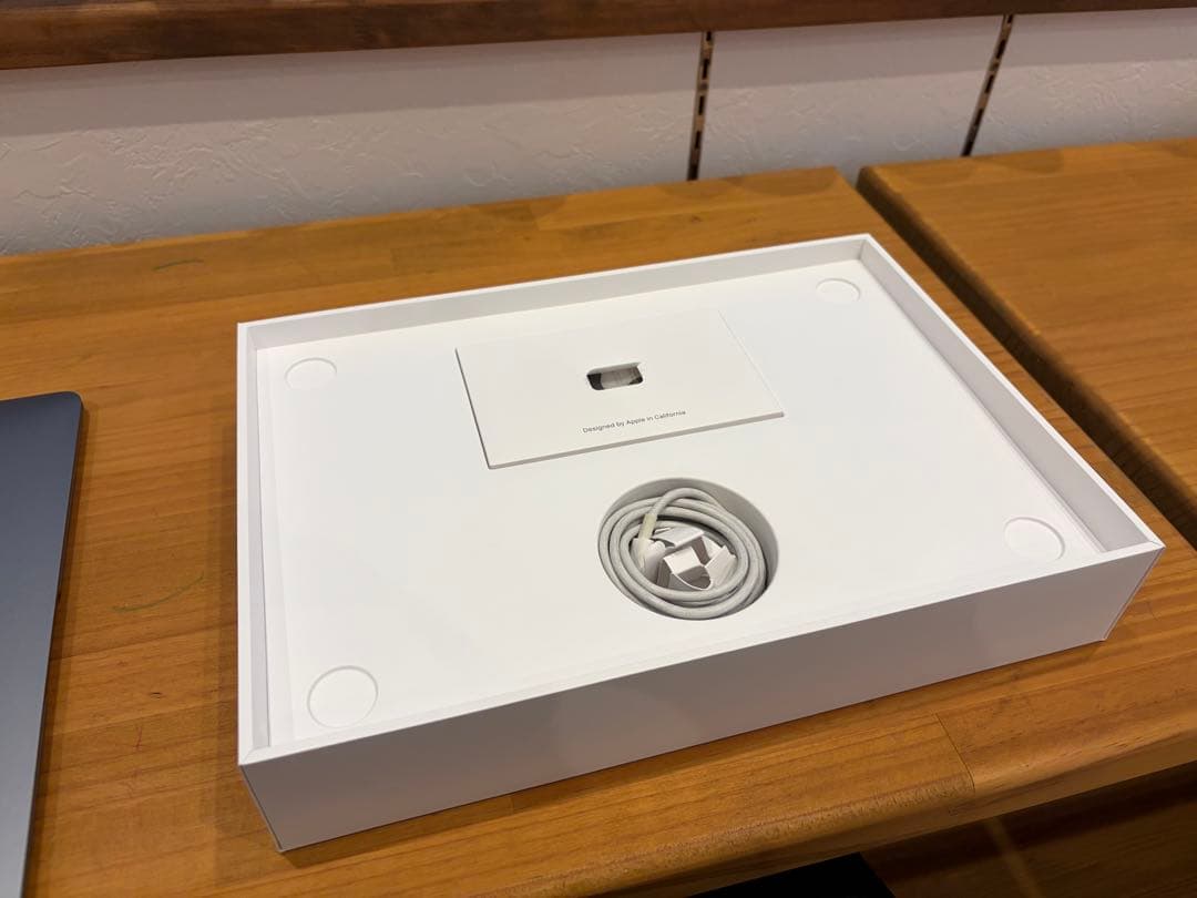【美品】MacBook Air 13.3インチ A1932
