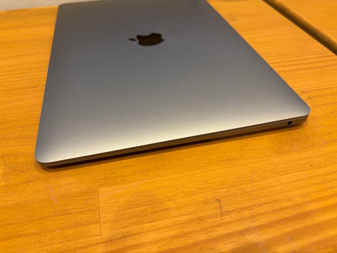 【美品】MacBook Air 13.3インチ A1932