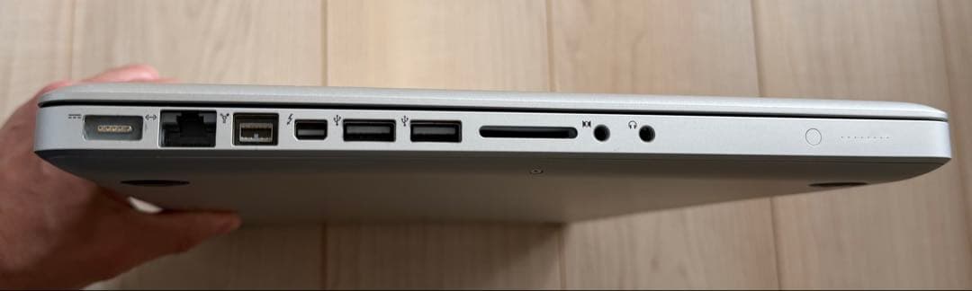 MacBook本体 MacBook Pro (15-inch, Early 2011)