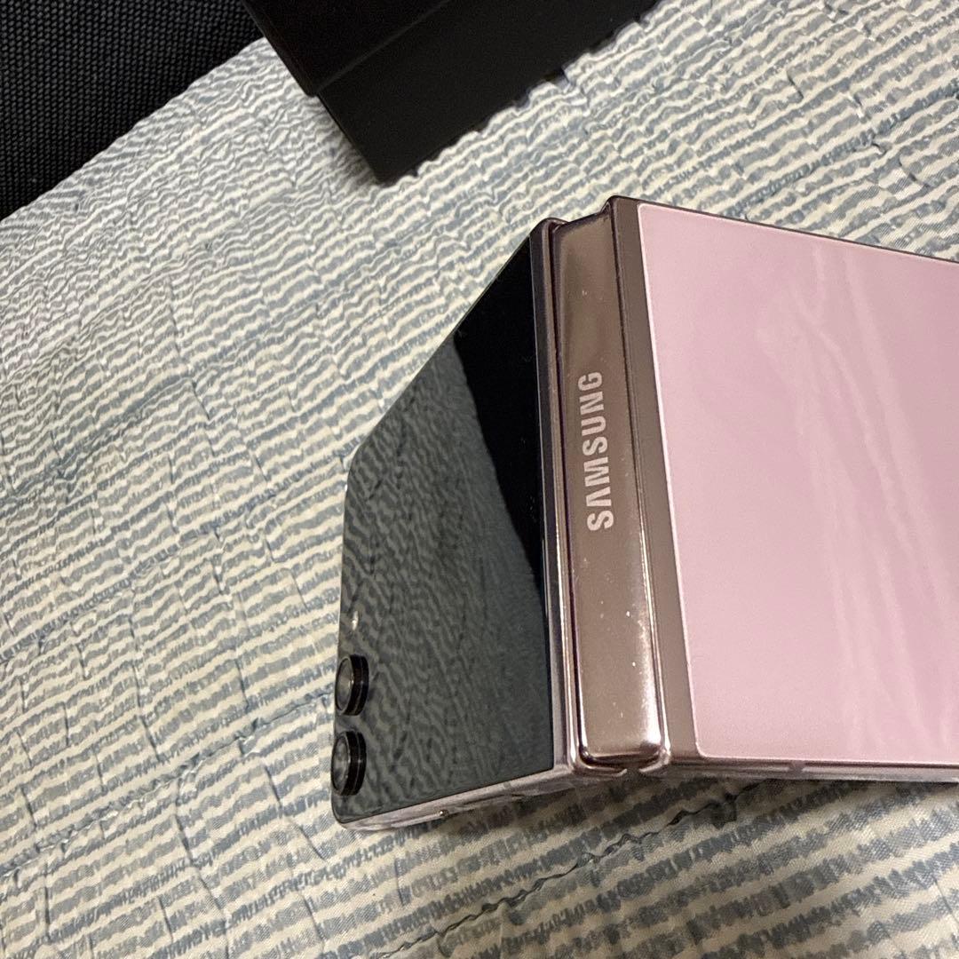 ヘ*ル様 [外観美品]Galaxy Z Flip5 256GB ラベンダーSIM