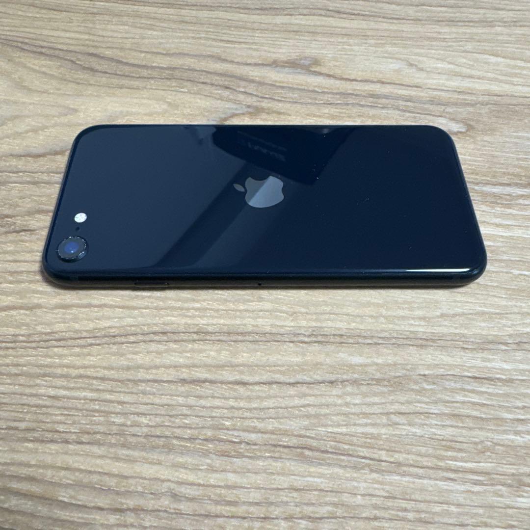 Apple iPhone SE 第３世代 ミッドナイト 64GB