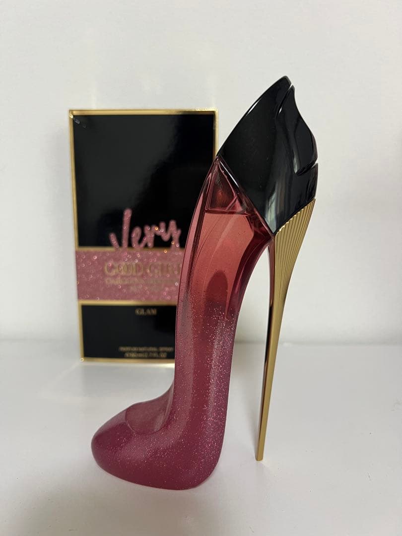 キャロリーナヘレラ 女性用香水 VERY GOOD GIRL 80ML