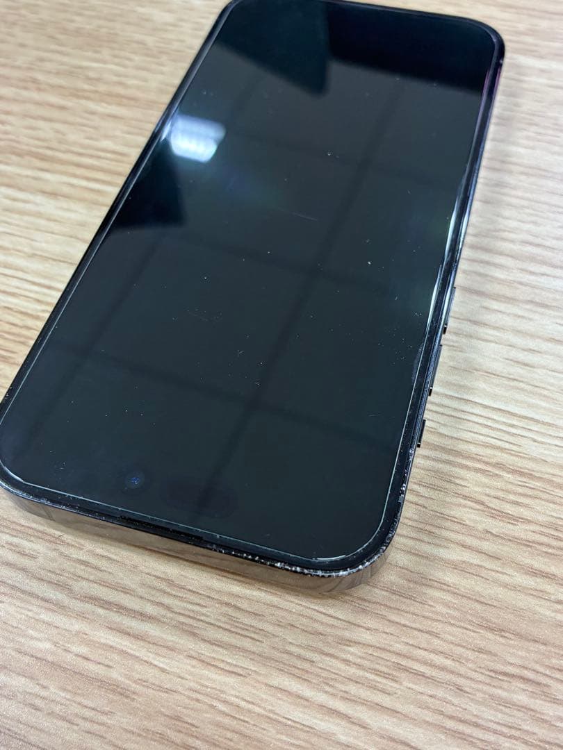 iPhone 14 Pro 本体