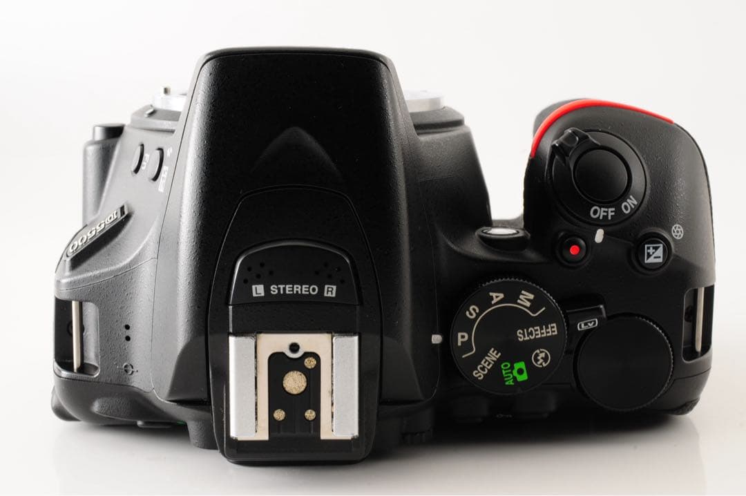 美品 【SC:8,443回】 ニコン Nikon D5500 18-140mm