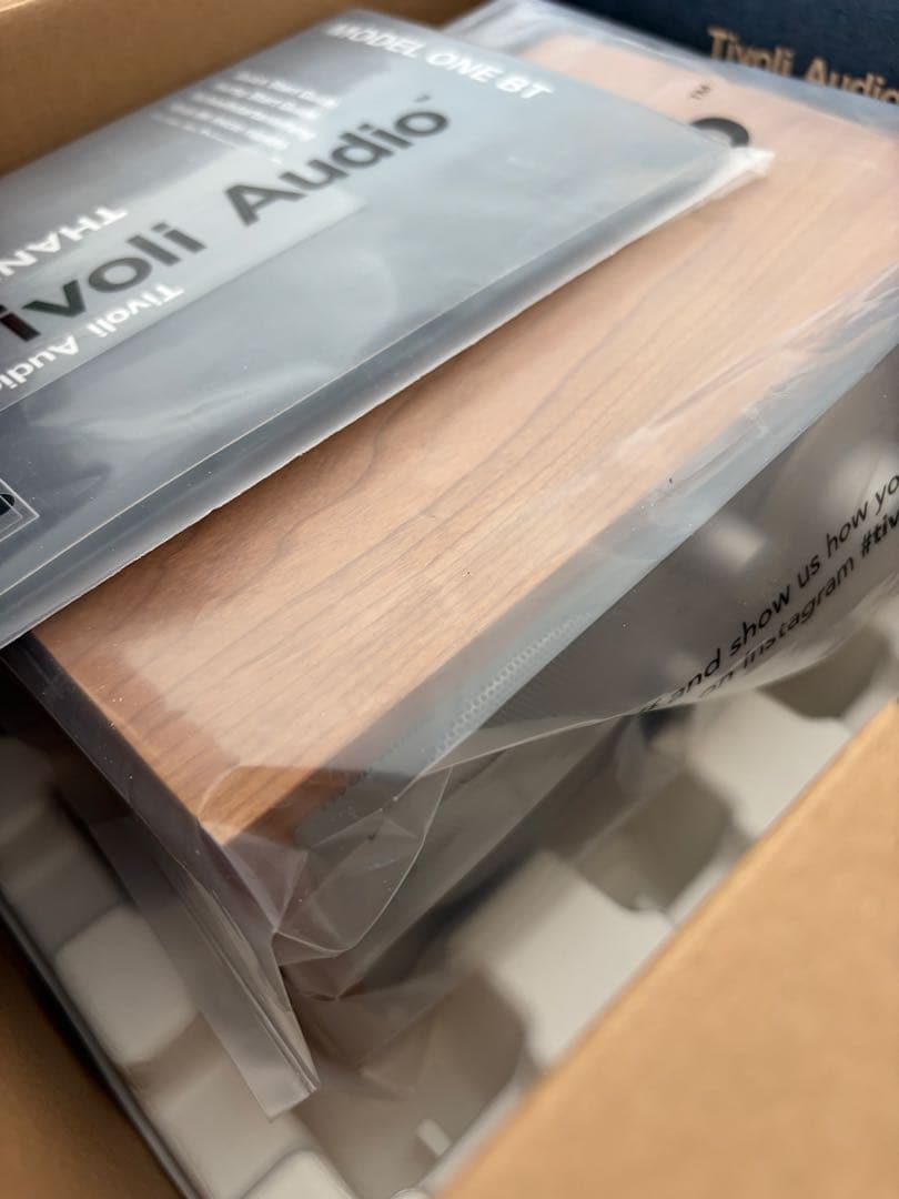 Tivoli Audio / New Model One BT チェリーシルバー
