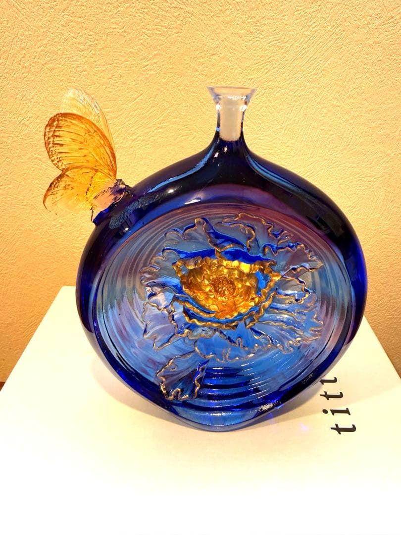 Tittot 琉園　台湾ガラス工房　ガラス工芸品　牡丹と蝶