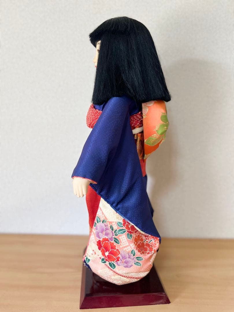 愛くるしい日本人形 4