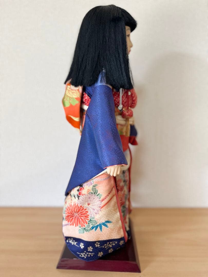 愛くるしい日本人形 4