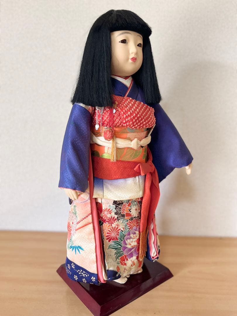 愛くるしい日本人形 4