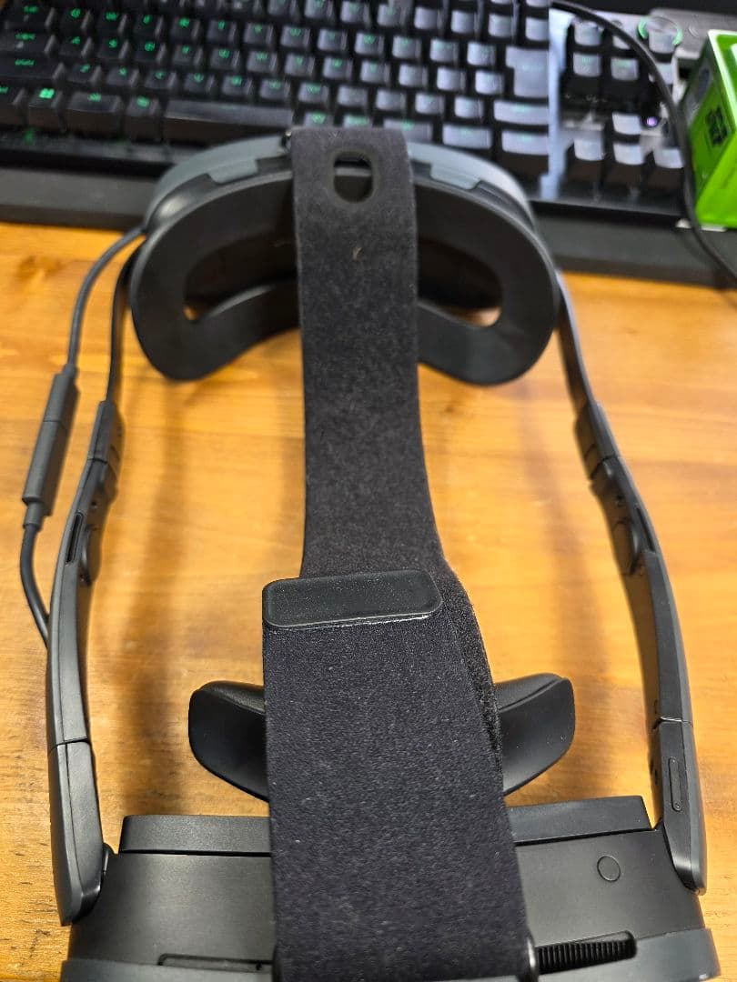 VIVE XR ELITE ツルにヒビあり　おまけ付き