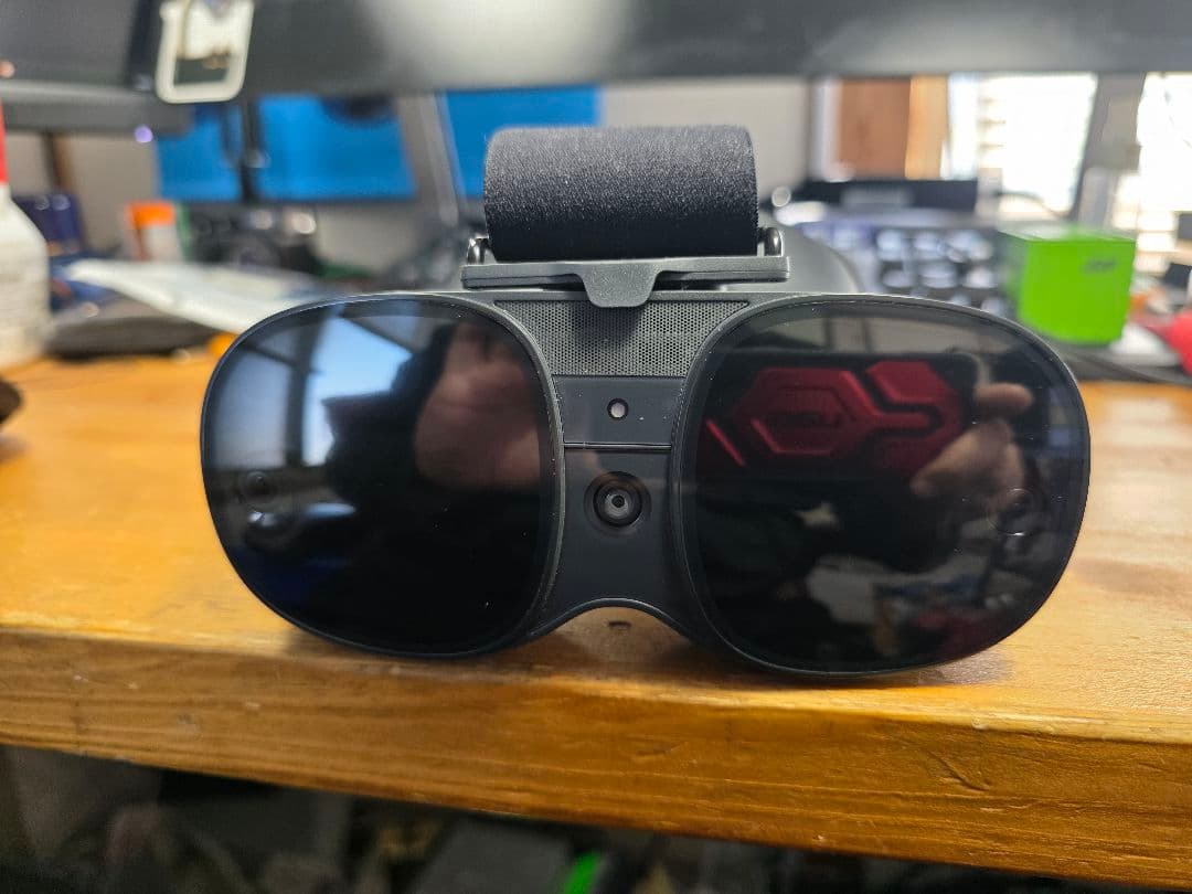 VIVE XR ELITE ツルにヒビあり　おまけ付き