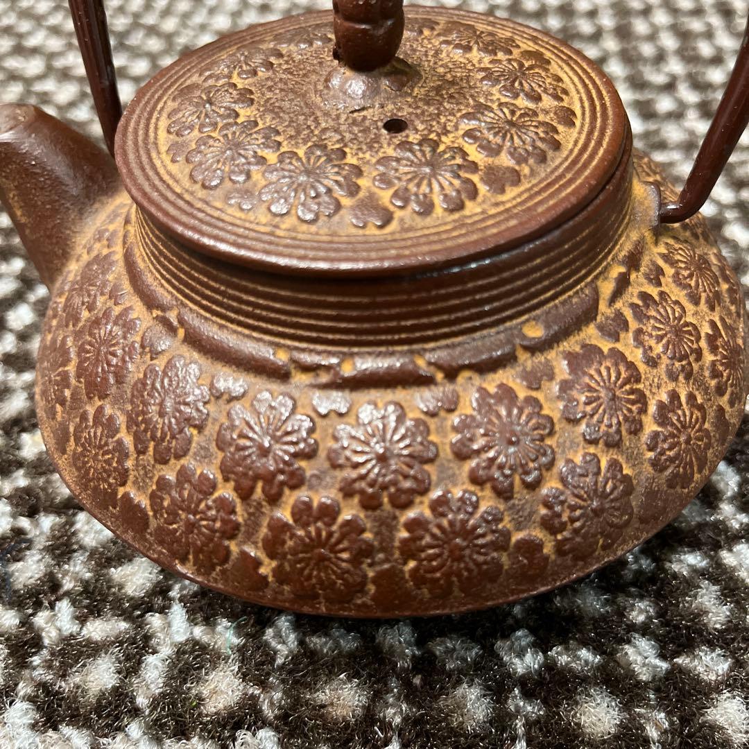 南部鉄器 鉄瓶 急須 花柄 茶こし付き 照光堂　茶系 昭和レトロ アンティーク