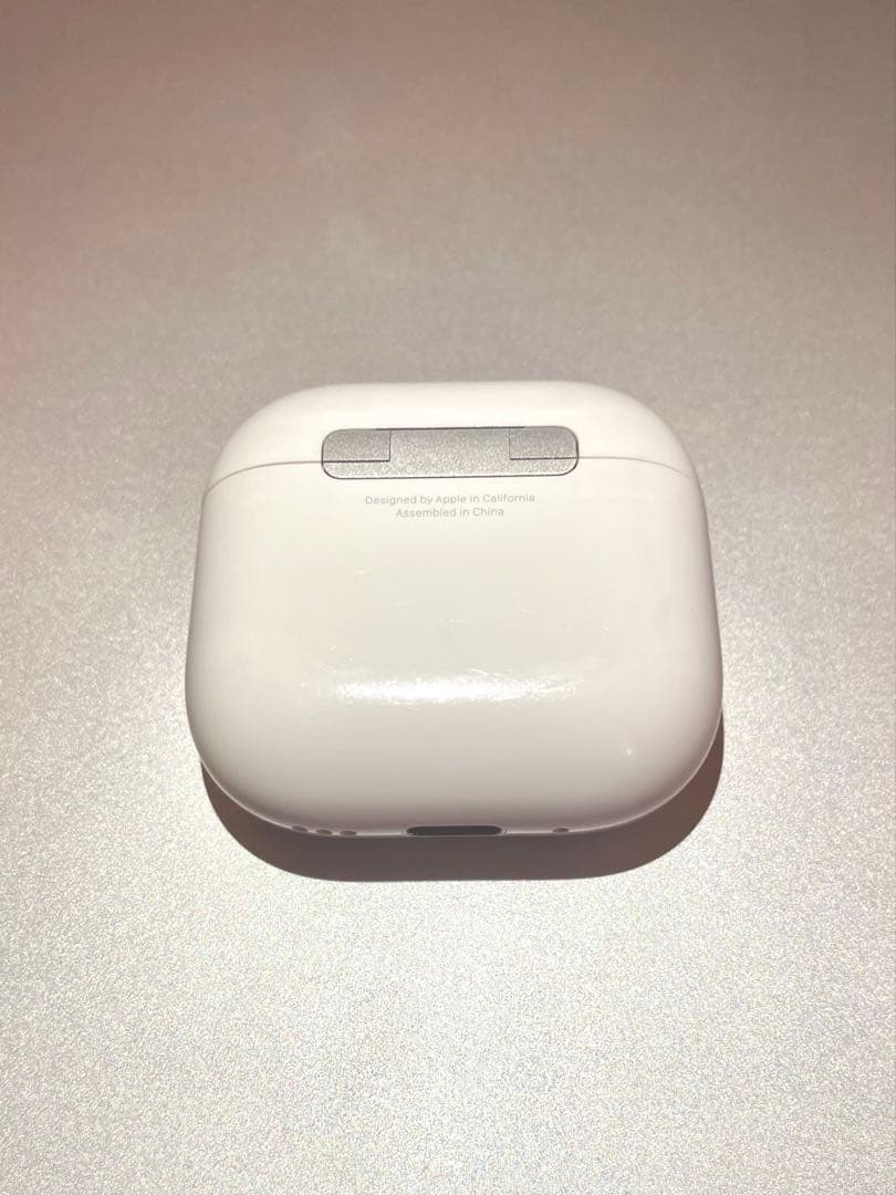 AirPods 4世代　充電ケースのみ　ANC搭載モデル　A3059