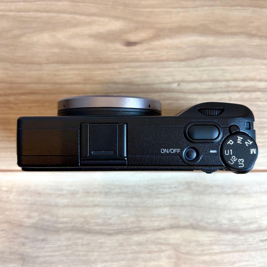 RICOH GR IIIx 美品 シャッター約3000回 書籍、保護フィルム付