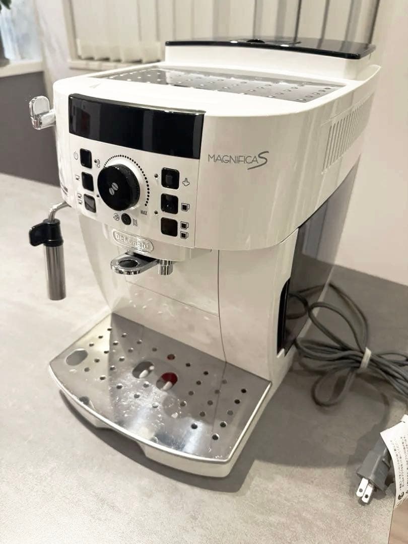 デロンギ マグニフィカS ECAM22112W