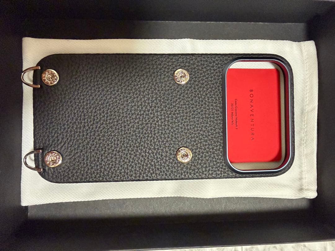 iPhone 17 Pro Maxバックカバーケース ショルダー ストラップ