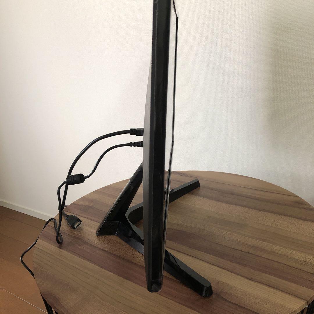 新型の液晶ディスプレイです。子どもに二台買ったのですが！