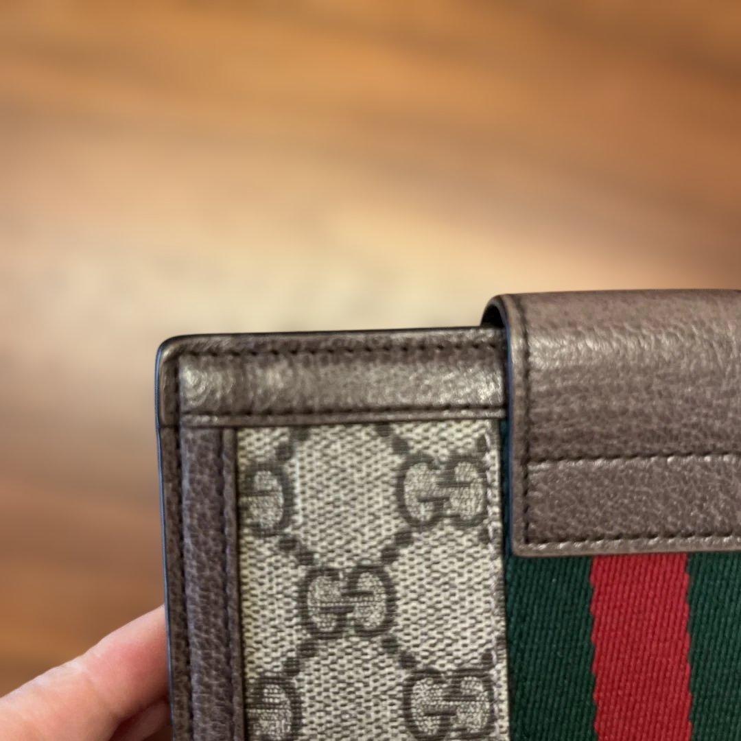 GUCCI iPhoneSEショルダー