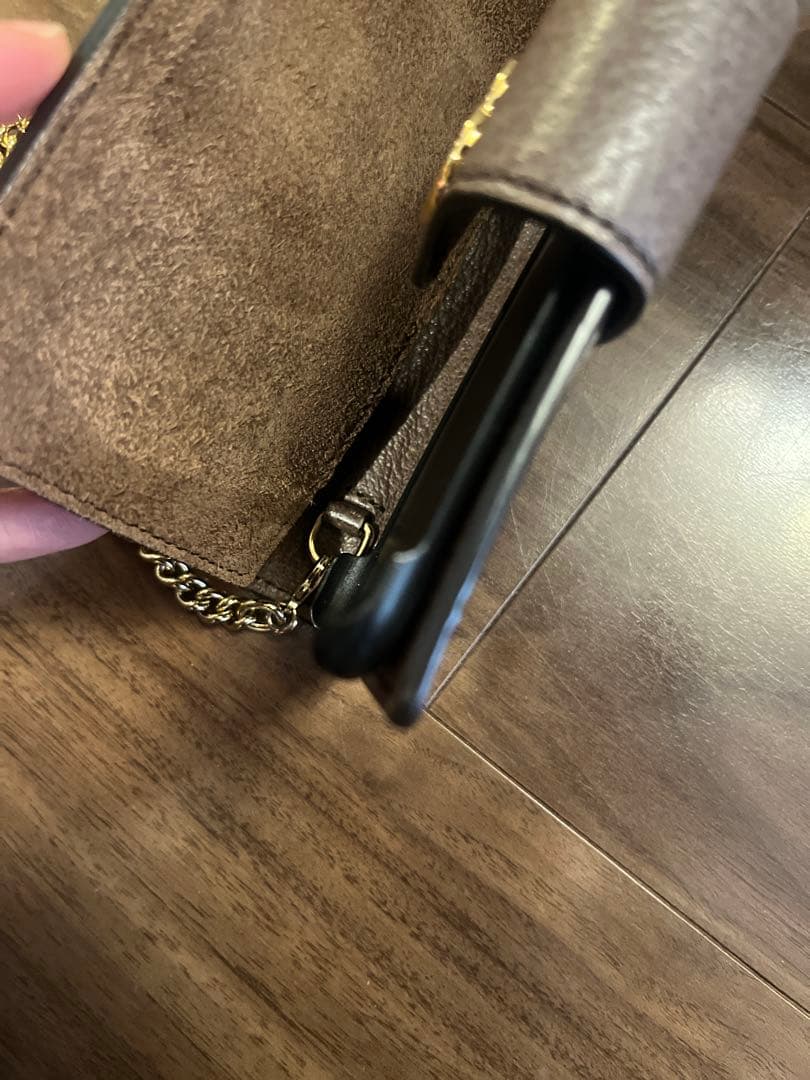 GUCCI iPhoneSEショルダー