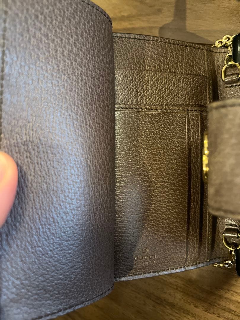 GUCCI iPhoneSEショルダー
