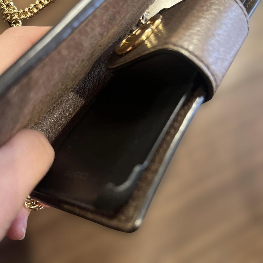 GUCCI iPhoneSEショルダー