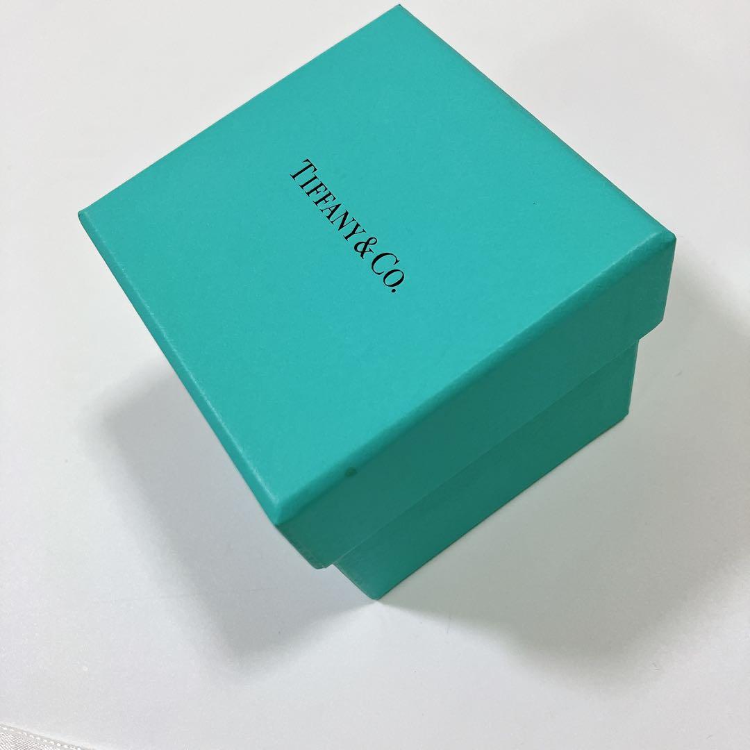 美品　ティファニー　ペアリングケース　空箱　指輪入れ　婚約指輪　リボン付き
